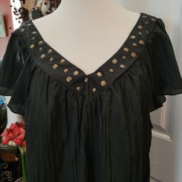 Sere Nade Top Black Crinkle Black Size 1X 1XL Embellished Stone V Neck Formal - Picture 2 of 9